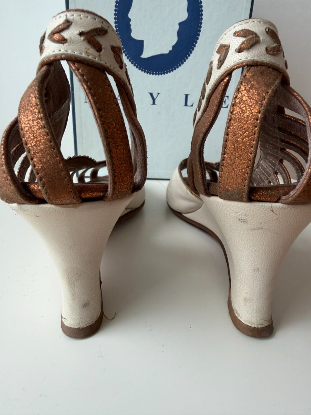 Vintage Mayle Carribea Mid Shoe / Size 37 / Size 7 US - Picture 5 of 9